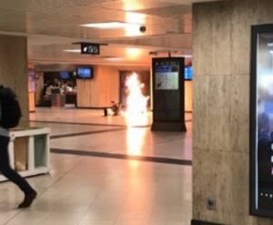 bruxelles 300x247 TERRORISMO: Bruxelles, bomba alla stazione