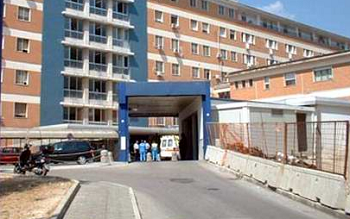 OSPEDALE 1 SPARI NEL CENTRO DACCOGLIENZA, RIFUGIATO SI RISVEGLIA DAL COMA