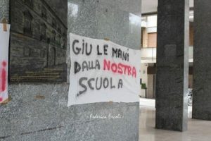 buonarroti2 300x200 LA DENUNCIA: GLI STUDENTI DEL BUONARROTI GHETTIZZATI E UMILIATI DAI COLLEGHI DEL GIORDANI CHE LI OSPITANO