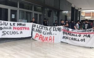 buonarroti3 300x187 LA DENUNCIA: GLI STUDENTI DEL BUONARROTI GHETTIZZATI E UMILIATI DAI COLLEGHI DEL GIORDANI CHE LI OSPITANO