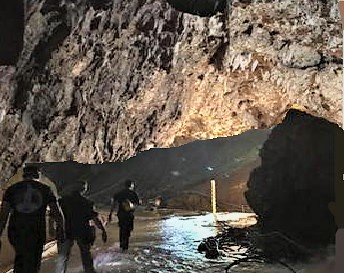 grotta thailandia THAILANDIA, GROTTA DI THAM LUANG: SONO TUTTI SALVI!