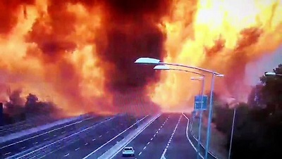 fuoco bologna BOLOGNA, SPAVENTOSO ROGO ED ESPLOSIONI SULLAUTOSTRADA