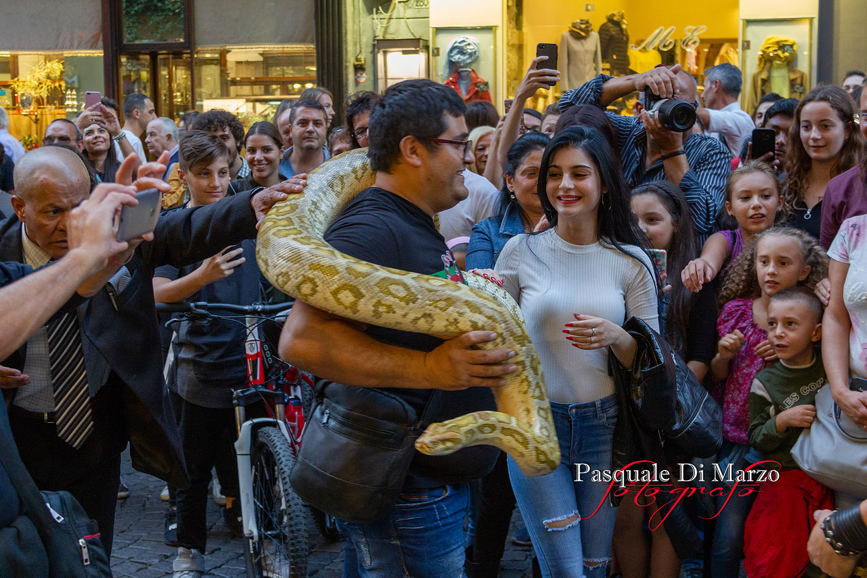 IMG 6919 A NAPOLI IN VIA TOLEDO LA SECONDA EDIZIONE DEL NAPOLI BUSKERS FESTIVAL, LA FOTOGALLERY