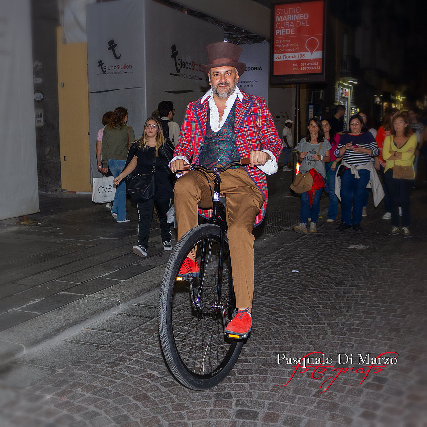 IMG 7038 A NAPOLI IN VIA TOLEDO LA SECONDA EDIZIONE DEL NAPOLI BUSKERS FESTIVAL, LA FOTOGALLERY