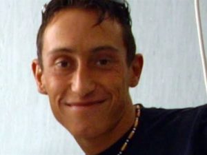 stefano cucchi storia 300x225 CASO CUCCHI, UN CARABINIERE CONFESSA IL PESTAGGIO