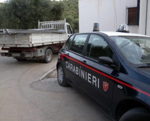 controlli CC 7 300x242 AGNONE, RUBANO TRAVERSINE AI BORDI DELLE STRADE