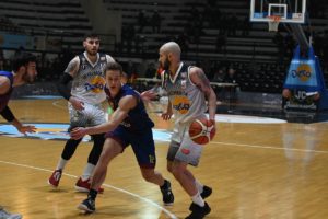 ciribeni valentini 300x200 BASKET B   CIRIBENI ALLO SCADERE, IL DERBY E DI CASERTA