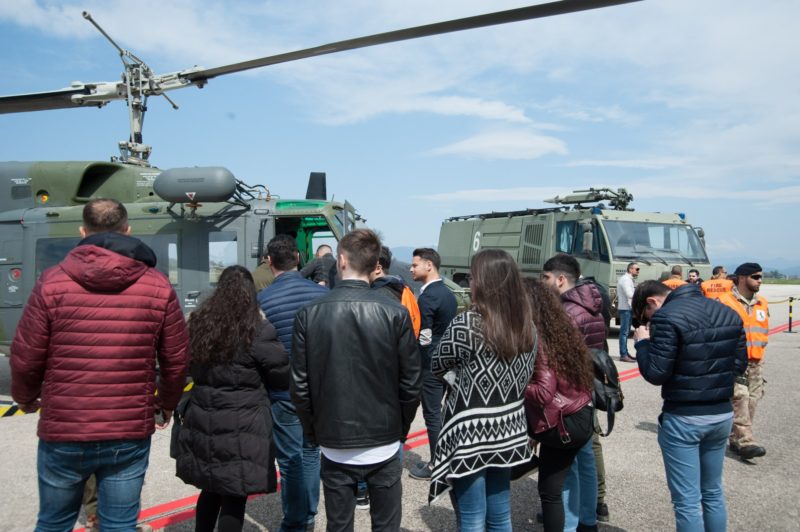 elicottero HH212 in mostra statica IL 9°STORMO CELEBRA IL 96° ANNIVERSARIO DELLA COSTITUZIONE DELL’AERONAUTICA MILITARE A PORTE APERTE