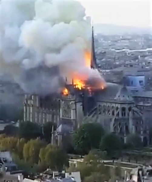 NOTRE DAME 2 NOTRE DAME IN FIAMME