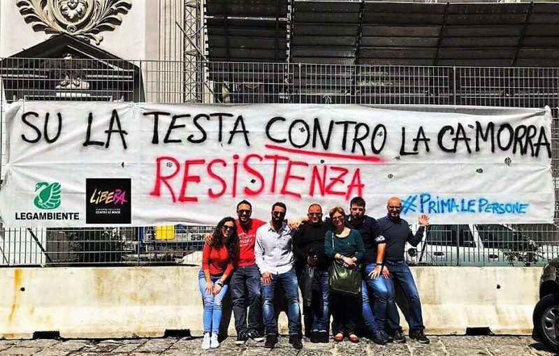 fotostriscinon cesarano NAPOLI: SU LA TESTA CONTRO LA CAMORRA. RESISTENZA