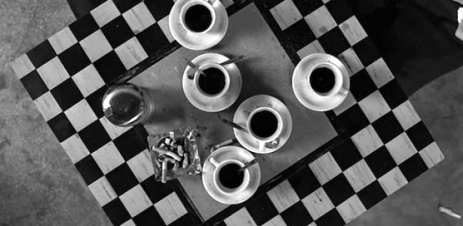 %name “COFFEE AND CIGARETTES”: IL CINEMA SURREALE DI JIM JARMUSCH