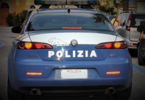 polizia 300x206 ARRESTATA BANDA DEL BUCO CASERTANA, AVEVANO NEL MIRINO UFFICIO POSTALE A SAN MARCELLINO