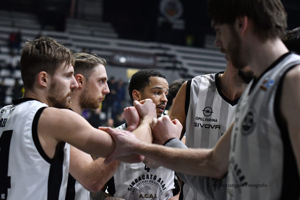 squadra 1024x683 BASKET: JUVECASERTA AFFRONTA IL POMPEA MANTOVA AL GRANA PADANA ARENA