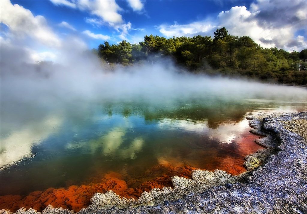 Champagne Pool Waiotapu 2 1024x712 IN NUOVA ZELANDA UNA COPPA DI CHAMPAGNE DI 65 METRI