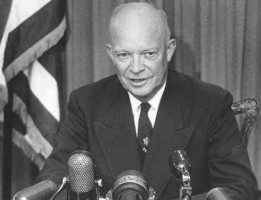 presidente Eisenhower KENNEDY E LASSENZA DI GRAVITÀ DI UN MITO