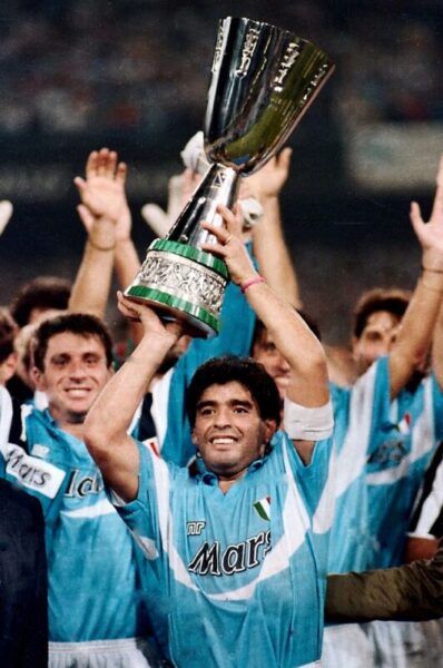 Diego Armando Maradona SSC Napoli   Supercoppa italiana 1990 scaled MUORE DIEGO ARMANDO MARADONA IL FUORICLASSE