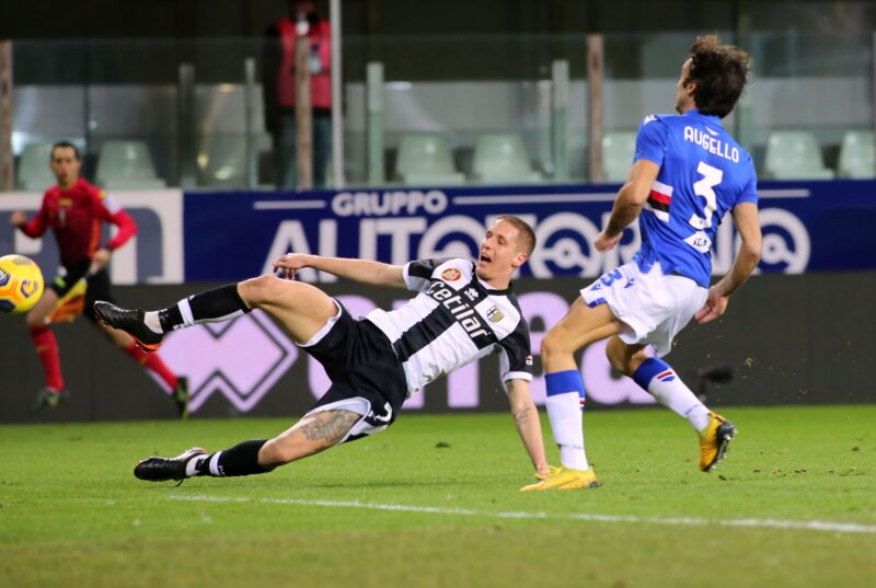 V00A6209 scaled CALCIO SERIE A: LA SAMPDORIA CORSARA A PARMA, GIALLOBLU IN CRISI PROFONDA   LA FOTOGALLERY