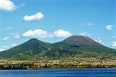 Vesuvio.dalla .costa EPNV 1 TURISMO: AVVIATO TAVOLO PERMANENTE REGIONE ENTE PARCO VESUVIO