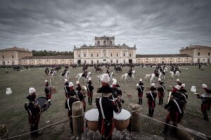 %name CAVALLI & CAVALIERI, CAROSELLO STORICO NEL REAL SITO DI CARDITELLO