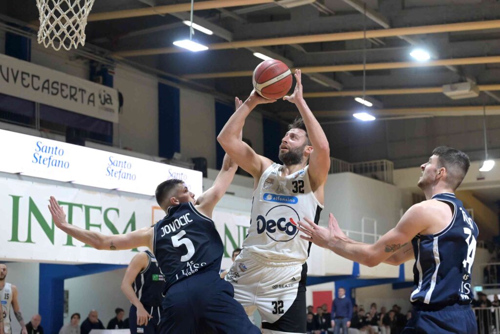 foto 53 1 1024x683 BASKET B, LUISS ROMA BATTE CASERTA AL PALAPICCOLO E VA AI QUARTI DI COPPA ITALIA