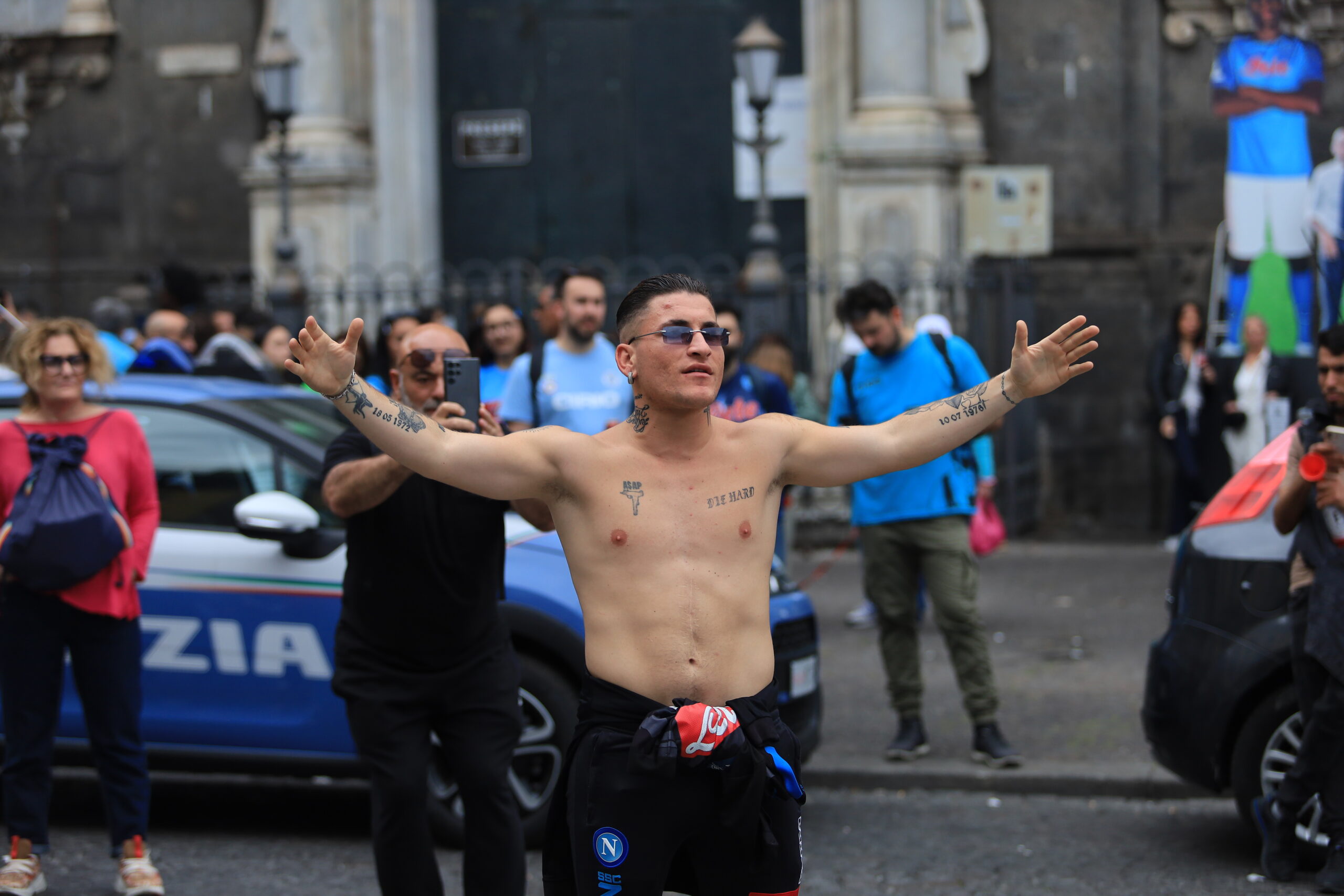 IMG 9897 scaled NAPOLI, UNA CITTA SOSPESA CHE RESTA IN ATTESA   LA FOTOGALLERY