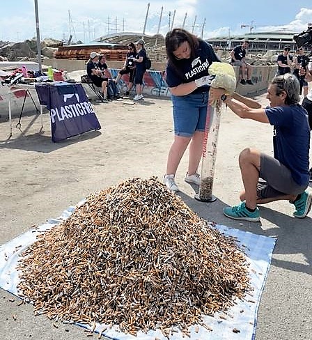 %name GIORNATA DELL’AMBIENTE: CAMPANIA LIBERATA DA 46 CHILI MOZZICONI DI SIGARETTE GRAZIE AI VOLONTARI DI “PLASTIC FREE”