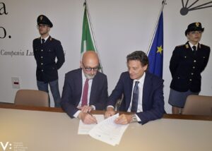 accordo Vanvitelli Questura Caserta 300x214 ACCORDO TRA ATENEO VANVITELLI E QUESTURA CASERTA PER FORMAZIONE UNIVERSITARIA POLIZIA DI STATO