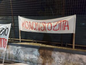 Castel Volturno   Io non sto zitta 5 300x225 #IONONSTOZITTA, LA MANIFESTAZIONE DI CASTEL VOLTURNO CONTRO LA VIOLENZA SULLE DONNE