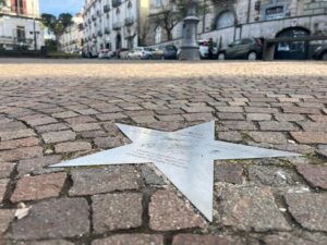 stelle in piazza de martino 300x225 IN MOSTRA TRA LE STELLE, A PALMA CAMPANIA ARRIVA IL CARNEVALE