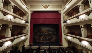 Teatro Ricciardi di Capua 300x172 TEATRO RICCIARDI MONUMENTO NAZIONALE, MODUGNO: PREMIATO IL LAVORO DI UNA SQUADRA AFFIATATA