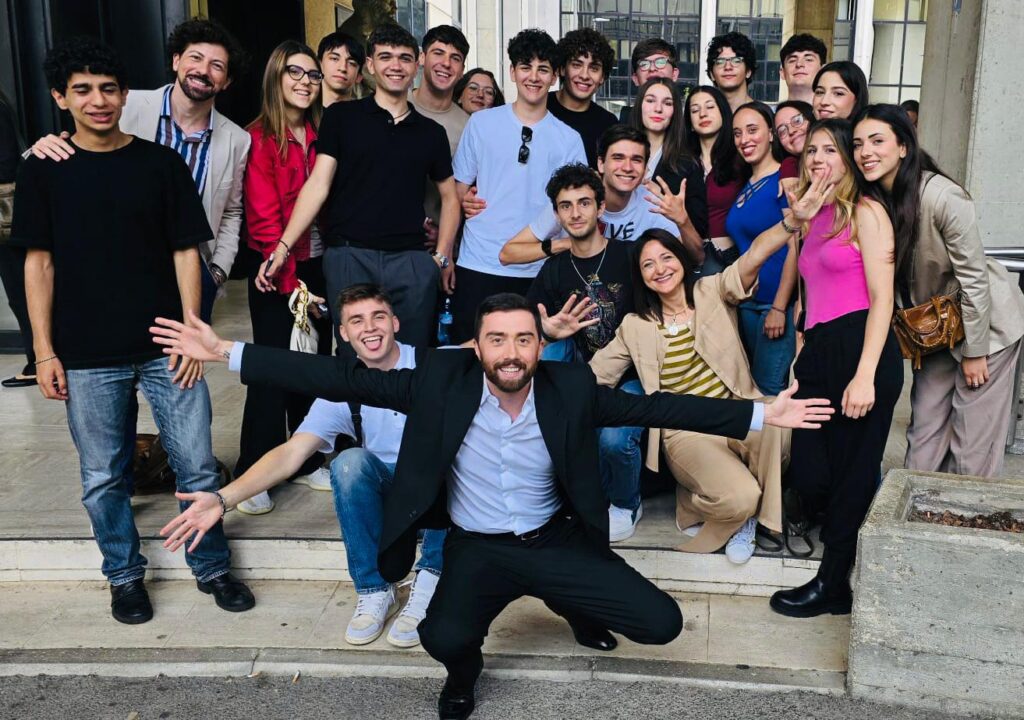 %name GLI STUDENTI DEL GIANNONE SU RAI 3 A TIMELINE CON MARCO CARRARA E IL MINISTRO ABODI