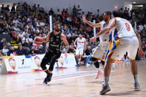 %name BASKET   A MENTE FREDDA #1: LA PAPERDI CASERTA SBANCA ROMA RIPARTENDO DALLA DIFESA... E DAL KILLER ISTINCT