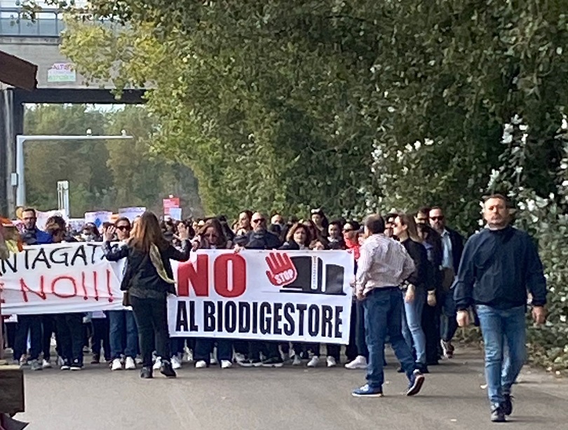 %name PROTESTA A GRICIGNANO D’AVERSA, CERRETO E CAIAZZO (FDI): AGRO AVERSANO NON DIVENTI DISCARICA DI DE LUCA