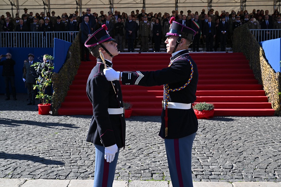 %name ESERCITO, GIURANO GLI ALLIEVI DELLA SCUOLA MILITARE “NUNZIATELLA”: I COMMENTI DEL PRESIDENTE DEL CONSIGLIO REGIONALE OLIVIERO E DEL SENATORE RASTRELLI