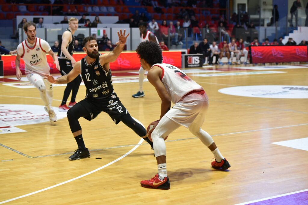 FOTO 11 1024x683 A MENTE FREDDA #14, LA PAPERDI JUVECASERTA PRESENTA IL TRIS VINCENTE A CHIETI. GIORGI LUOMO DI PIETRA, PROSSIME QUATTRO PER CAPIRE LE AMBIZIONI